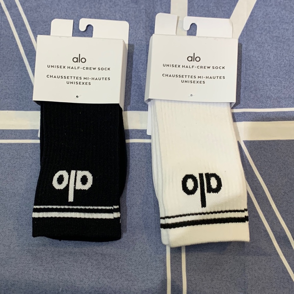 Two pairs of ALO YOGA retro socks | Size M, very comfortable to wear